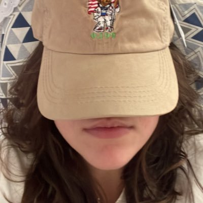 urfavcmila's profile picture. 