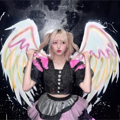 【@AISLEofficial 】 末っ子ぴんく💖🪽| よく食べてよく寝ます☺︎︎︎︎ | チェキタグ❥❥ #はねだみちぇき|なんでもタグ❥❥ #はねだより