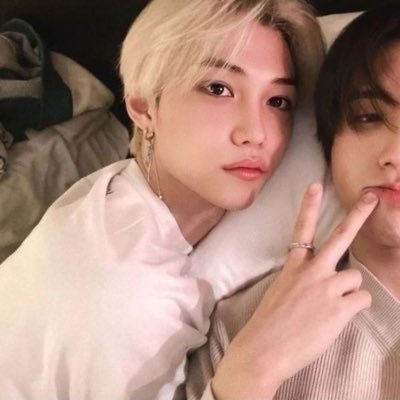 seventeen n suicidal, ur local slitter, bipolar, Mdd, ptsd, and sa surviver, substance abuser. matching with boyfie💕 Felix lover∭