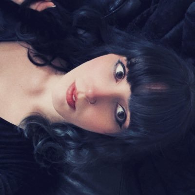 (♡ μ_μ) • 31, 18+ • books/games/writing/LADS • ig: corriature (◕‿↼)