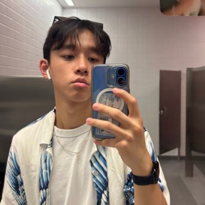 ericdachen's profile picture. @warpdotdev grower 🪴 | waterloo alum