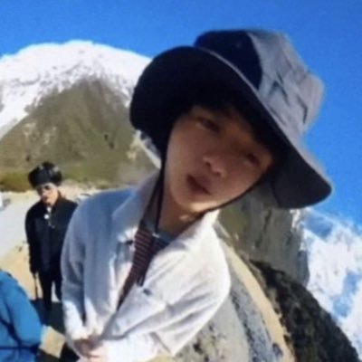 YaksokuPjm's profile picture. ARMY 01062019 💜 Definitely just a “casual” Black Butler Fan 🐰🐈‍⬛ Cancerian 🦀. Mono- RM 🌙 stream Love Maze 🤍 (last account got hacked rip)