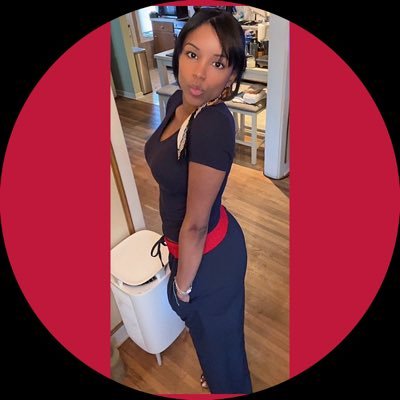 _isvel__'s profile picture. I’m just tweeting…. 🇩🇴.