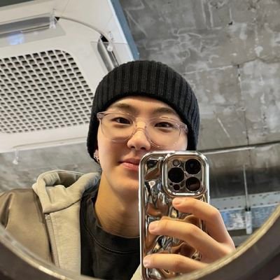 exo•svt•skz•ateez•nct•monsta-x•day6 & many more! || fan account ||
also, a krnb/khh fan!