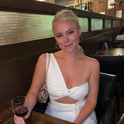 michell80484078's profile picture. Designer