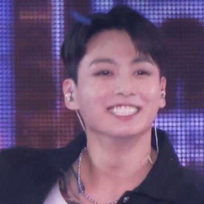 Everything goes🌿
눈을 보고 말할래요 보고 싶었어요🤍
You're too young to let the world break you❤️🩹