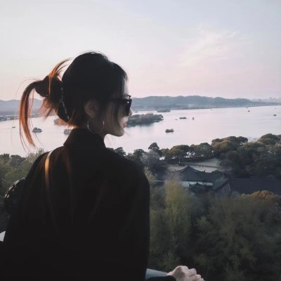 dhxkm24519941's profile picture. Change yourself, adapt to society, and the fittest will survive