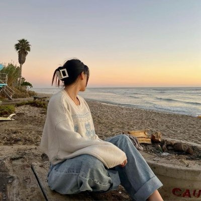 Rhiddhi_k's profile picture. 人の目が気になる日もあるけど、自分のこともっと好きになりたい🌈
ポジティブ日記／自己肯定感を育てる習慣📝
やさしい言葉を毎日1つ届けます🍀