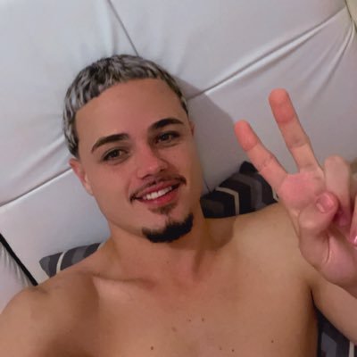 Jota_bfr's profile picture. Livrai-me de todo mal 🙌🏻