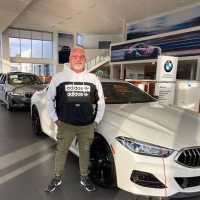 Work hard, live well. Looking to share my success with the right person.