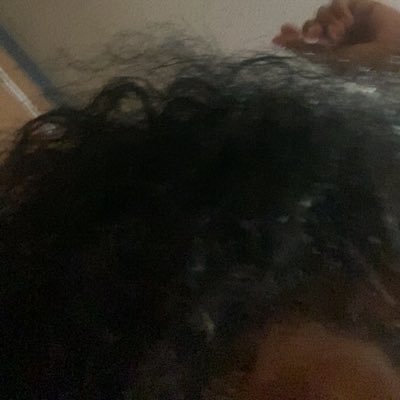 notmyaray's profile picture. 