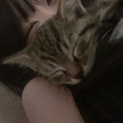 Mer0ulette's profile picture. 
