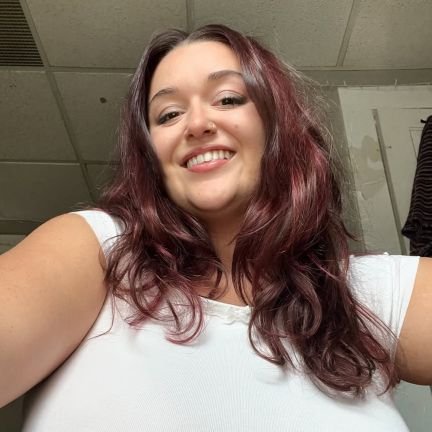 Cynthiatin54137's profile picture. gentle