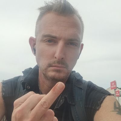 main bastard 🇬🇧 hate Ruski scum! Nazi scumbags & vatniks . here for Ukraine 🇺🇦 only!