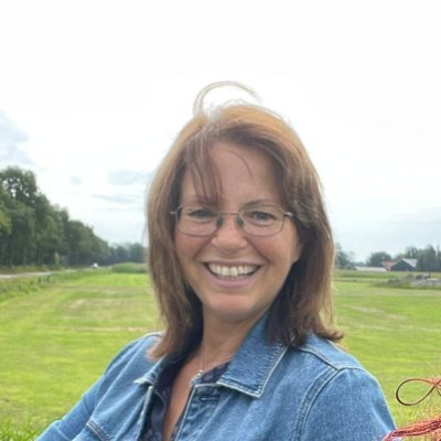 IngriddeBock's profile picture. Discover the magic of mining XCB crypto for passive income for more:
✬ financial freedom
✬ life quality
✬ time for what matters most 👉 time
✬ happy smiles 💚