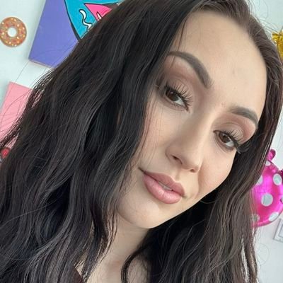 32 yrs, sobreprotectora, coqueta, vulgar, always horny.
#SexRol #FreeRol