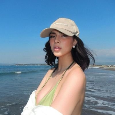 mikslmnca0's profile picture. just lurking - mikbrent 💖