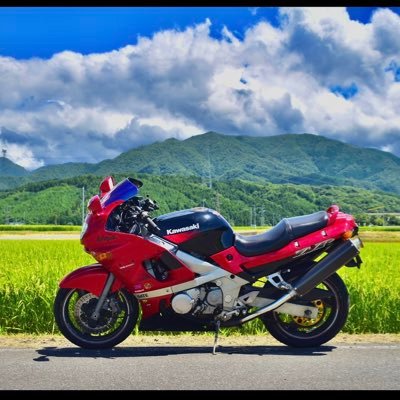 大阪在住、趣味はバイク•車•カクテル•ゲーム•アニメ•プラモ•釣り。鳥好き。バルカン400クラシック、ZZR400、A6アバント乗ってます。WOT、WOWS、WT、やってます。プラモは長門を製作中?無言フォロー失礼します。アオメキバタン、ラグドール飼ってます。アーキエイジやってました