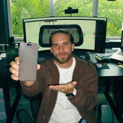 Welcome! I'm Alex a binary trader with 13 years of experience in navigating the global markets. My expertise lies in technical analysis and risk management