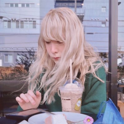 Tolkienist INFP | Game Concept Artist | Mother of 5 Cats | Independent Centrist + Anti ideology & Anti religion🚫🎨🐱🌿🌌