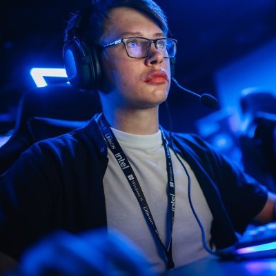 PlayStation Gamer • Copywriter • Kyiv • 22 y.o •