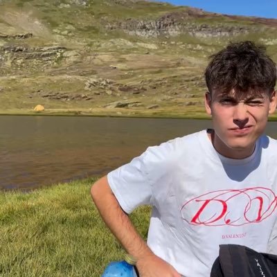 siemprecansaoo's profile picture. solo duermo y escucho música