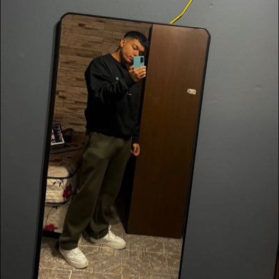 julitfernandz's profile picture. 