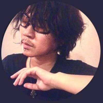 ラルクのkenさんとhydeさん大好きなREALツアーからkenコス始めた人。2020年はkenさんから歌動画と写真に4回の俺?2021年ついに俺やろいただく😭🙏2023-01-06ありがたくken様からあだ名を頂戴しました。
