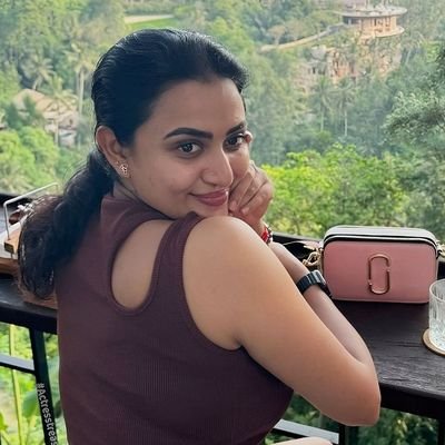 badam_pistaa's profile picture. Bi/sissy