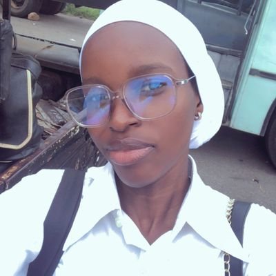 may_mu_nah's profile picture. Chasing dreams and good vibes ✨ | Adventure lover 🌍 | Seamstress 🧵