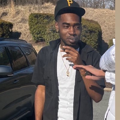 Straight Male‼️, Content Creator in the making 🎥⭐️, Females only welcomed, I FUCK MILFS, I LOVE EM THICK & PETITE 😍❗️
