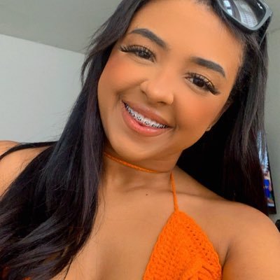 Acreditar é a força que nos permite subir os maiores degraus na escada da vida ✨ @storebr.modas - Sigam. você sempre será minha eterna saudade AndreGianinni 🖤