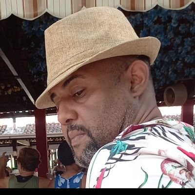 almivito26's profile picture. 