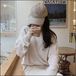 693BC2sIZ1IZH3's profile picture. Life isn’t perfect but your outfit can be.