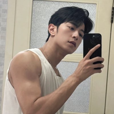 เด็กนิติที่สอบตกกฎหมาย ไม่ว่าง 24/7 หมาเด็ก @KHLANGXMELO