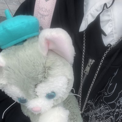 nayoooo42's profile picture. 拒否無🥹無言フォロー🙆🏻‍♀️✨️ よくﾂｲｰﾖ消したりします🥲