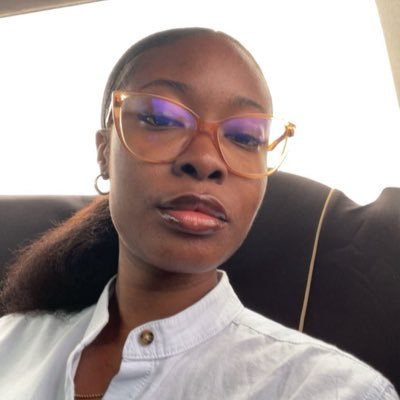 UI/UX Designer 👩🏽🎨 psalm 46:5 🤲🏽 Model, portfolio - https://t.co/SokXNPHCbC