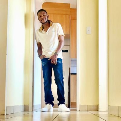 Started not to give a FUCK about everything and stopped fearing the consequences. Im the definition of if you go low i go underground 😐.
⚽️- @mancity🩵