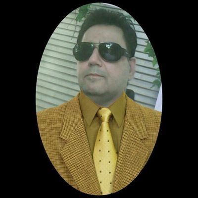 کهنه سرباز جنگ، عاشق ایران و فدایی تمامیت ارضیش،اقوام دلاورش، فرهنگو تمدنش و تاریخش. در یک کلام الویتم میهنمه