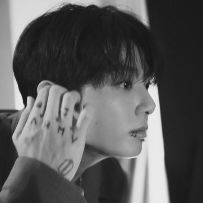 💜𝓐𝓟𝓞𝓑𝓐𝓝𝓖𝓟𝓞💜 OT7. Saw Yoongi in NYx2 and NW, and Hobi in Berlin. Biases: 🐿️🐱but wrecked by all the others!🔥 No solos, no mantis, no shippers🚫