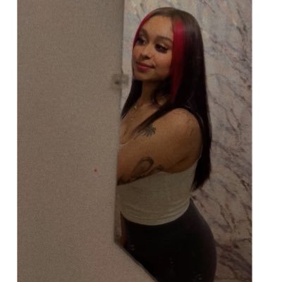 boy mom 🦖