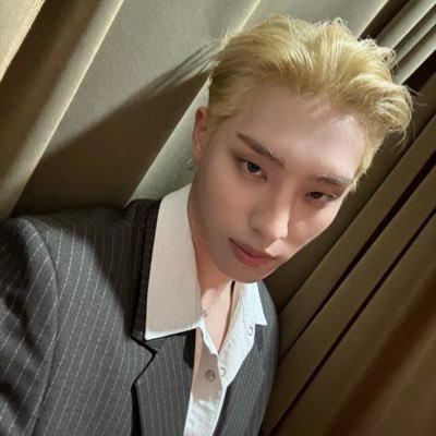 ‧꒰ა in denial, a liar and famous in a way ໒꒱‧ CEO of #whiztwt
