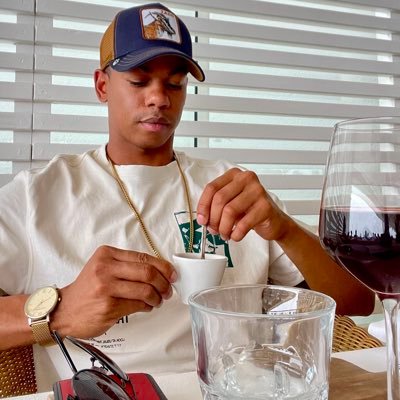 Depressed Dolphins Fan… I lift weight, catch flights, & talk shit. (don’t follow me)