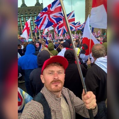STEVENAGE PATRIOT🏴🇦🇱🏴🏴🇬🇷🇩🇰🇸🇪🇩🇪 The guy who got petrol bombed for putting 🏴flags .