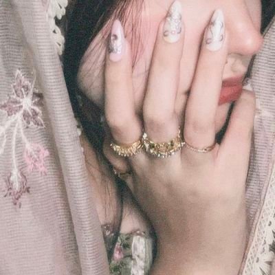 piyari_si_umma's profile picture. She's rare and smelled like white roses -