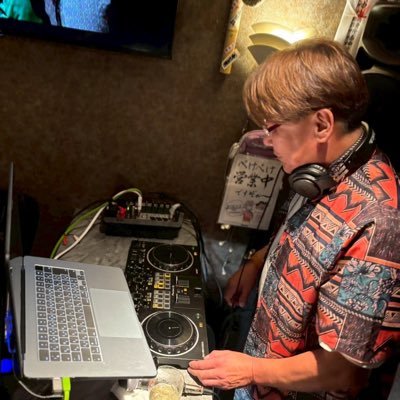 ちゃんおのです!レゲエ大好き、海外逃亡大好き!特にタイ、韓国が好きです。ベトナム、フィリピンも行って見たい。