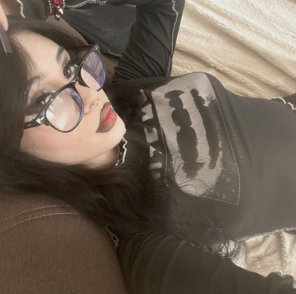 18 yo goth girl
Follow my main @ashley_duskveil