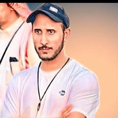 مدرب كرة قدم حاصل على الرخصة الآسيوية ( B ) اسأل الله التوفيق لما يُحبُّ ويرضى🌹