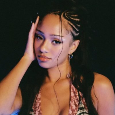 jungwonvido's profile picture. ⠀⠀ i need the light — enhypen ⋆