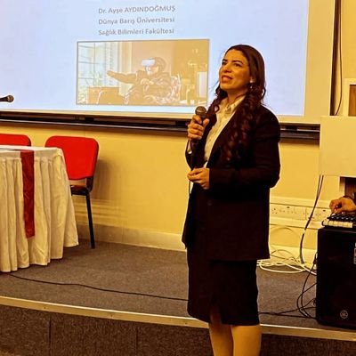 Dünyanın en özgür insanı 🕊️
👨👩👧 Anne ve eş